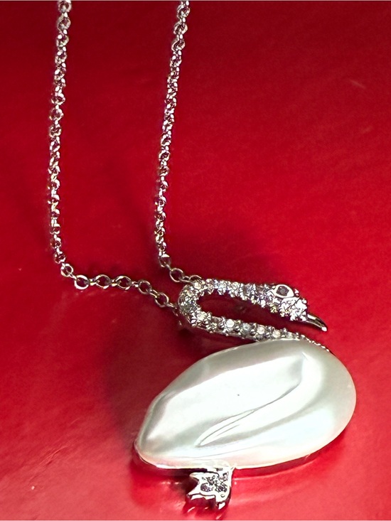 Jewelry - Silver Crystal Swan Pendant Necklace with White Pearl Accent ADJUSTABLE